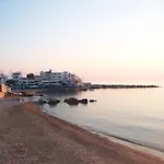Adonis Naxos 호텔