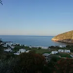 Adonis Naxos 2*