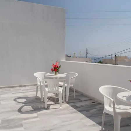 Adonis Naxos Отель 2*