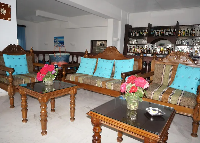 Adonis Naxos מלון 2*