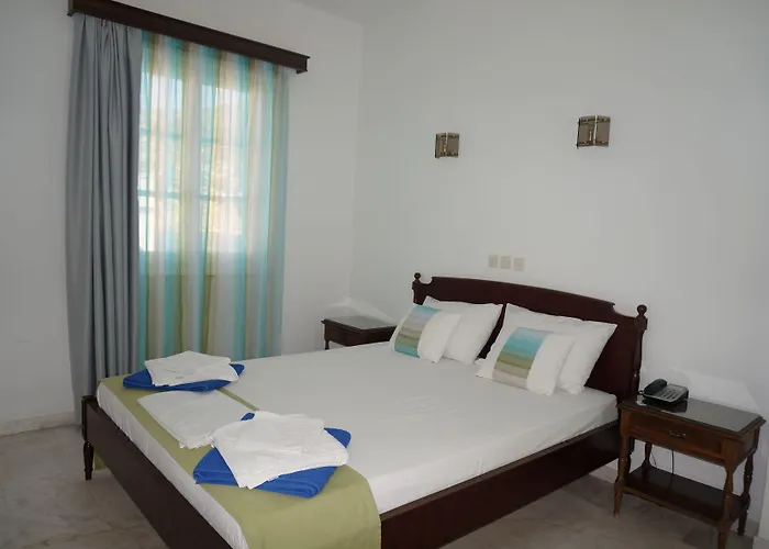 מלון Adonis Naxos