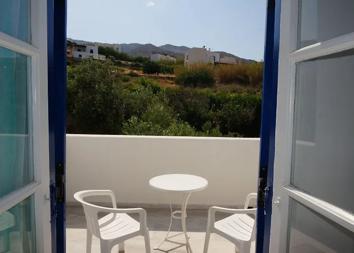 Adonis Naxos 2* אפולון