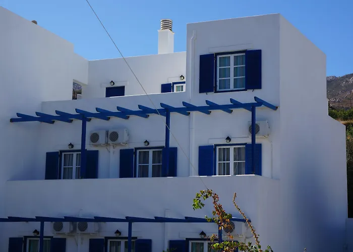 Adonis Naxos אפולון