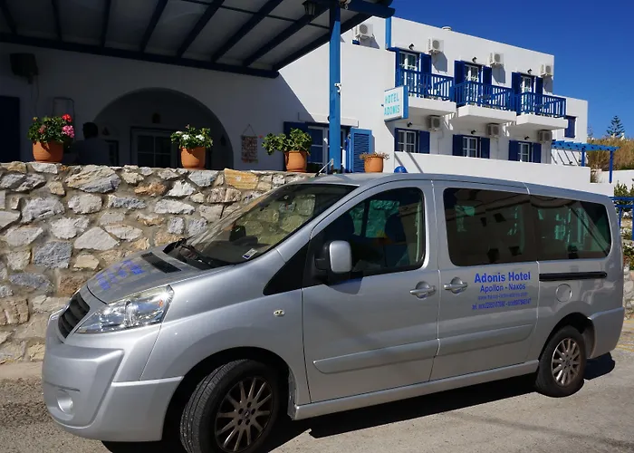מלון Adonis Naxos 2*