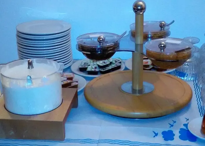 Adonis Naxos מלון 2*